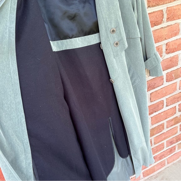 Immaculate Sage green ladies trenchcoat. 14P - Picture 10 of 12